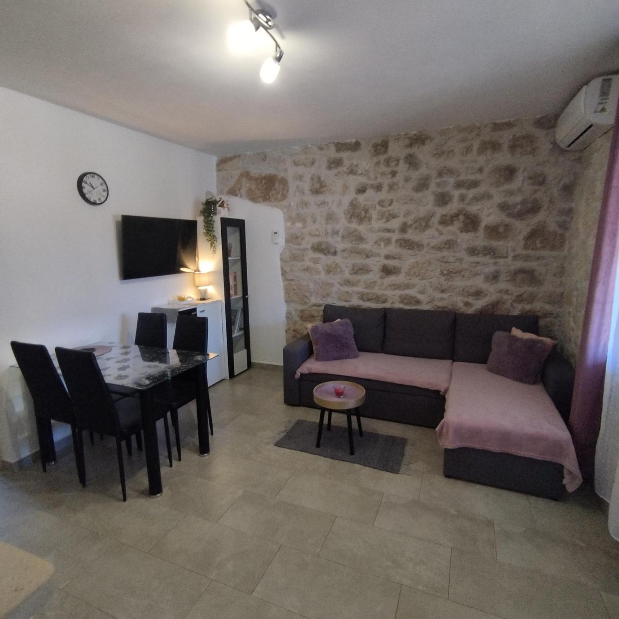 Apartmani Memic 100 M Do Plaze, Apartments Memic Only 100M From Beach Poreč Zewnętrze zdjęcie
