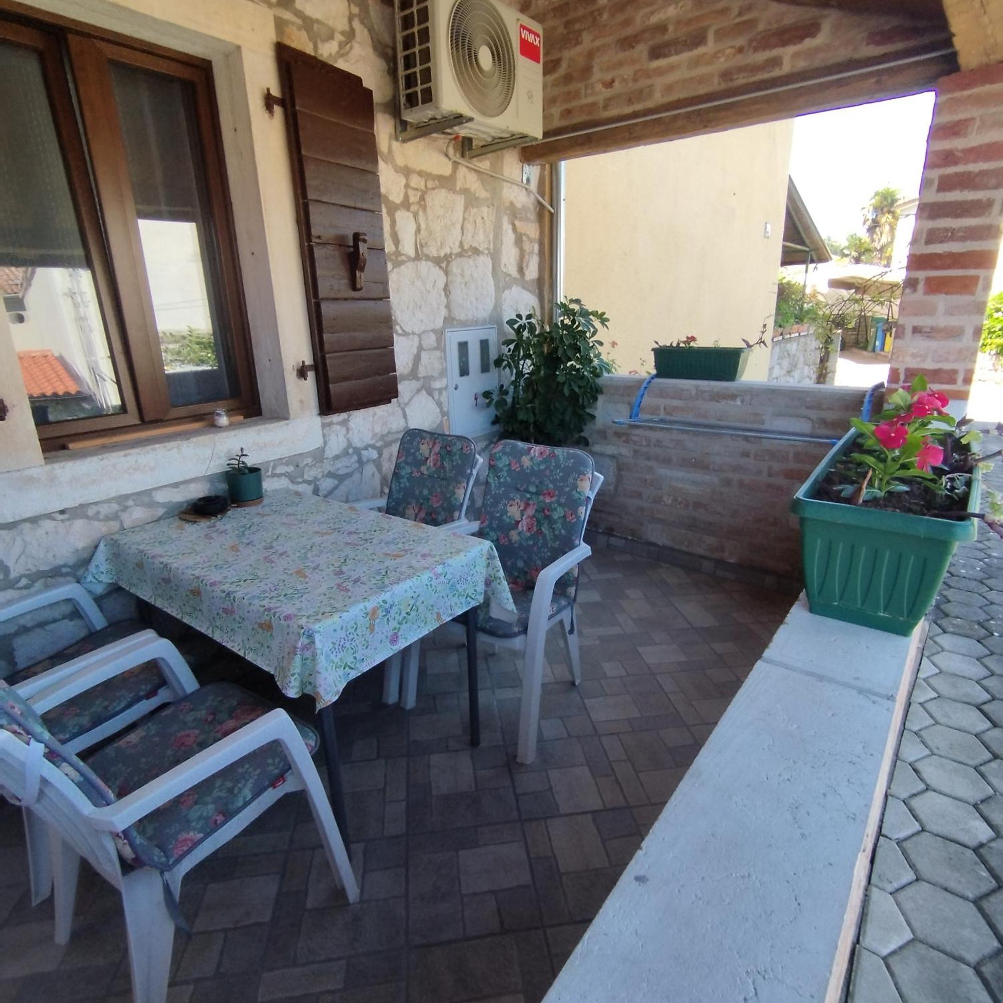 Apartmani Memic 100 M Do Plaze, Apartments Memic Only 100M From Beach Poreč Zewnętrze zdjęcie