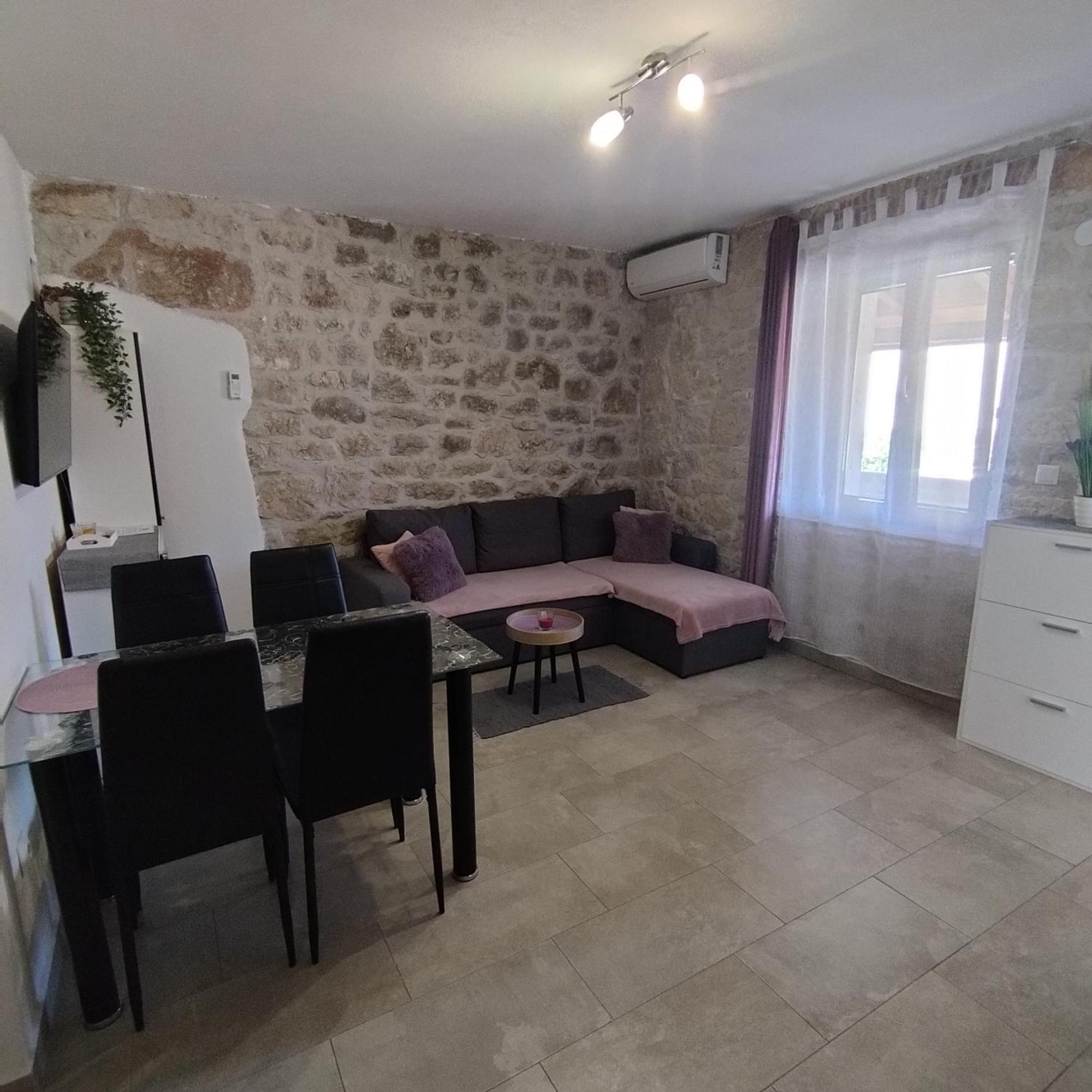 Apartmani Memic 100 M Do Plaze, Apartments Memic Only 100M From Beach Poreč Zewnętrze zdjęcie