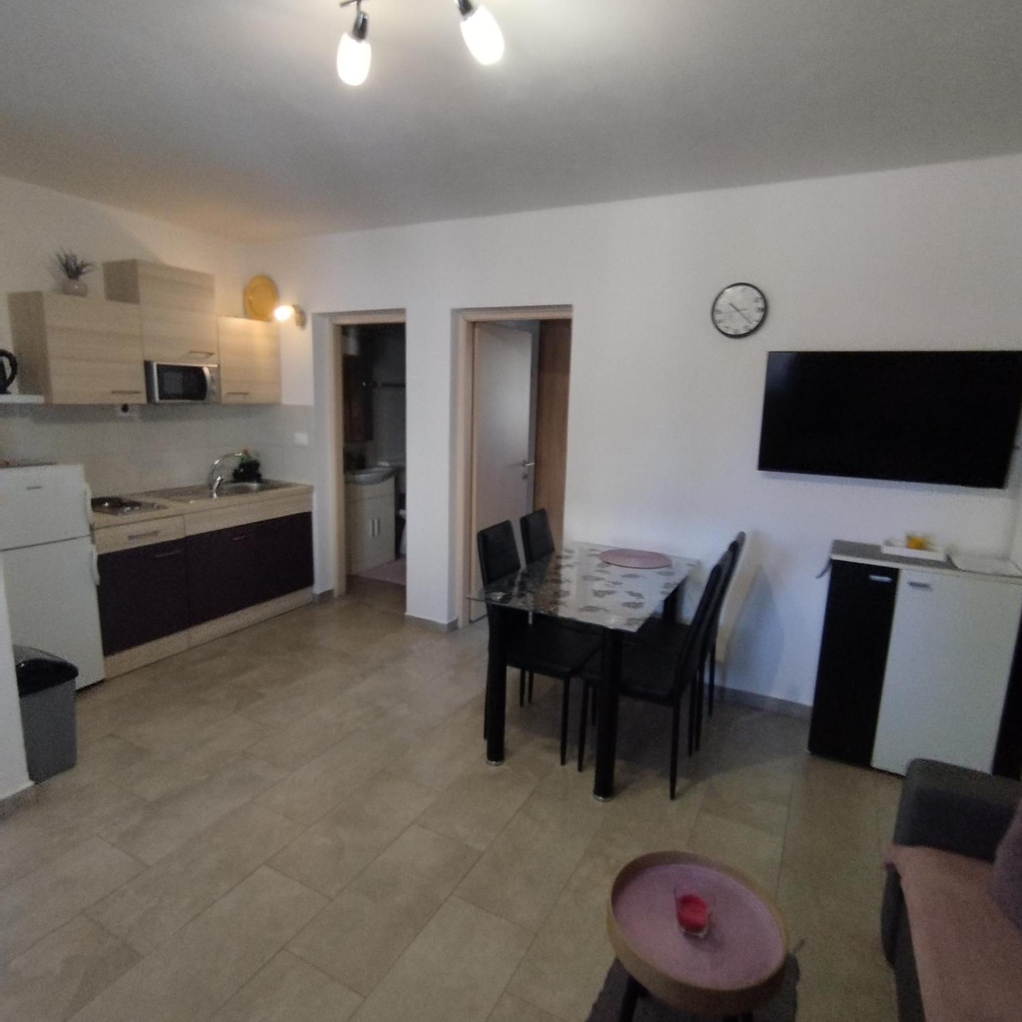 Apartmani Memic 100 M Do Plaze, Apartments Memic Only 100M From Beach Poreč Zewnętrze zdjęcie